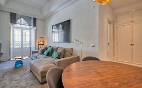 Nomad'S Fine Arts In Chiado